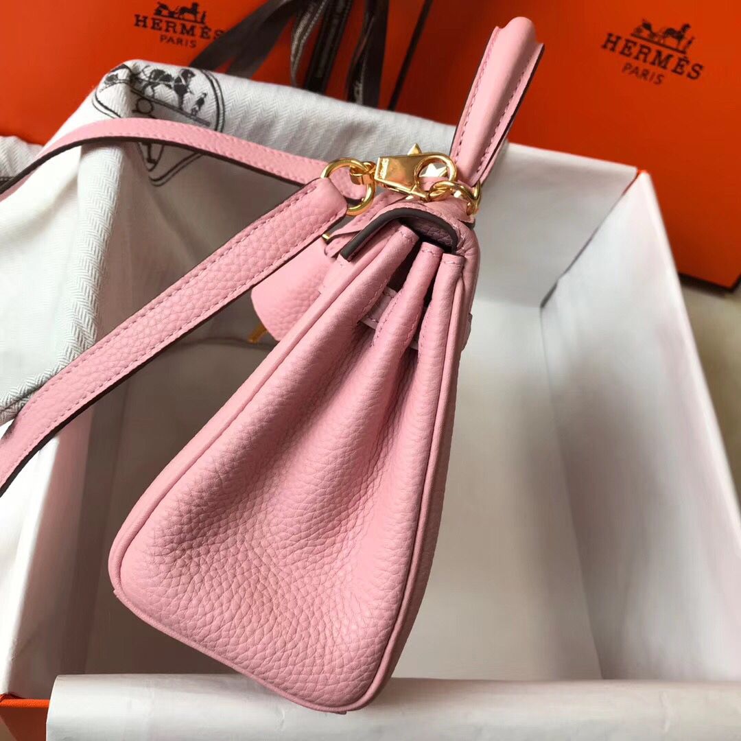Hermes Kelly 20cm Bag In Pink Clemence Leather GHW - Image 4