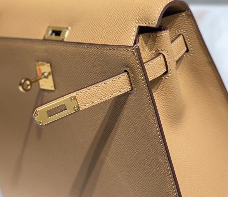 Hermes Kelly 25cm Sellier Bag In Chai Epsom Leather GHW - Image 8