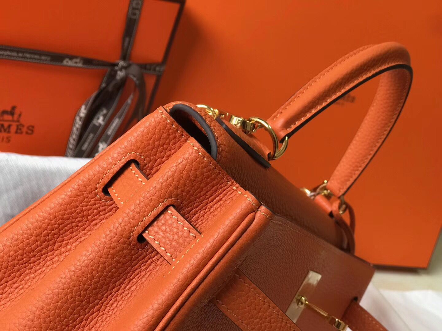 Hermes Kelly 32cm Bag In Orange Clemence Leather GHW - Image 5
