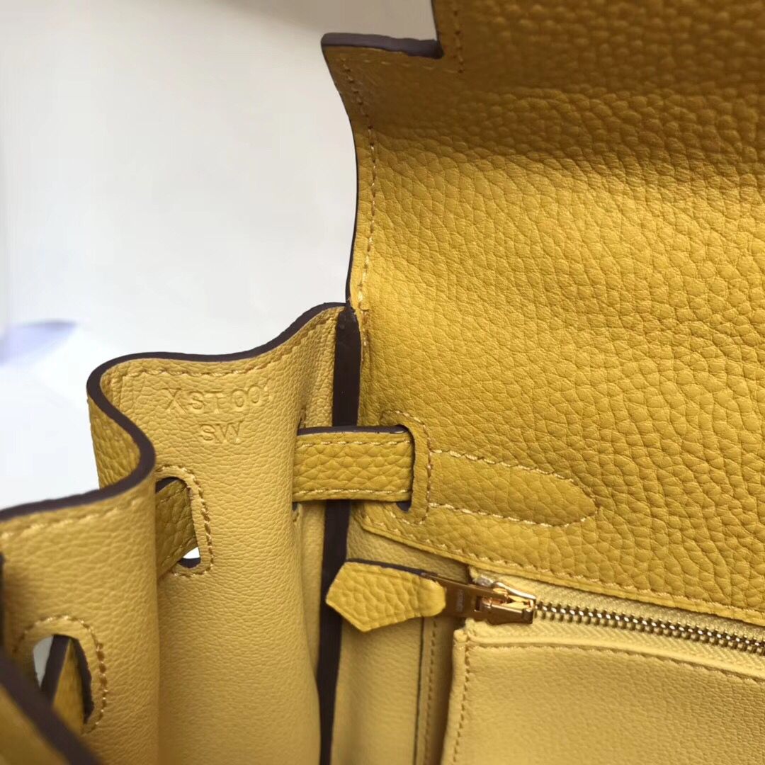 Hermes Kelly 32cm Bag In Yellow Clemence Leather GHW - Image 8