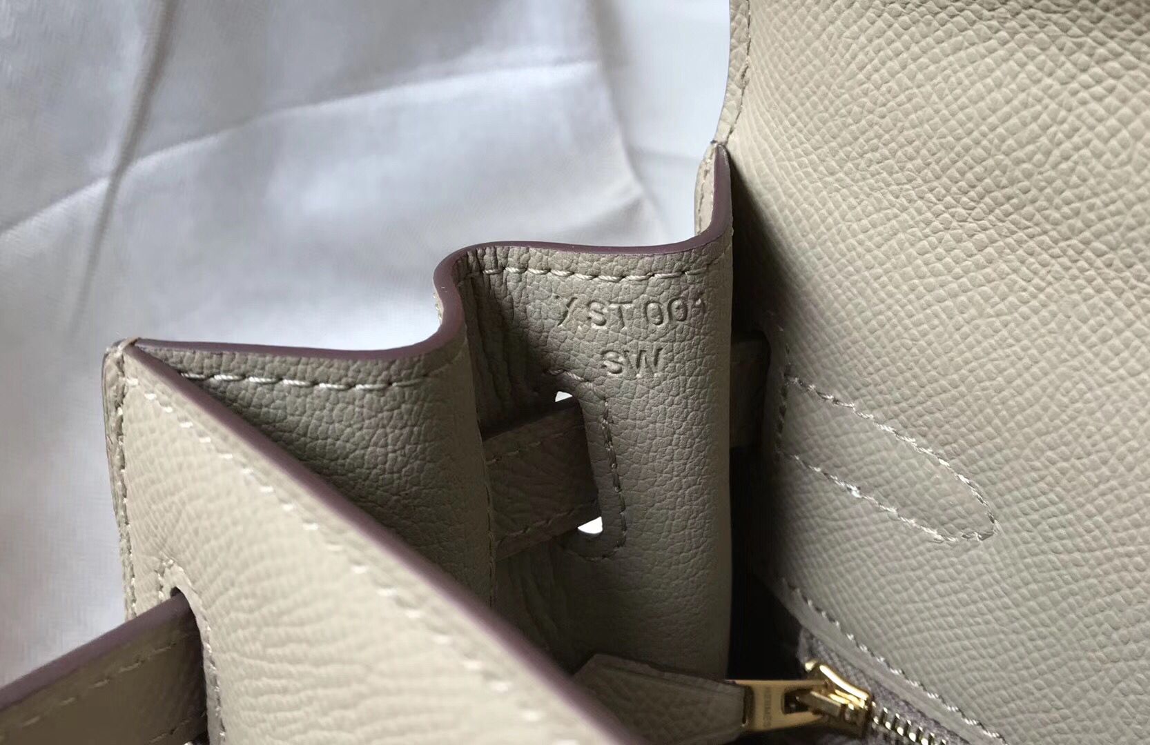 Hermes Kelly 32cm Bag In Gris Tourterelle Epsom Leather GHW - Image 8