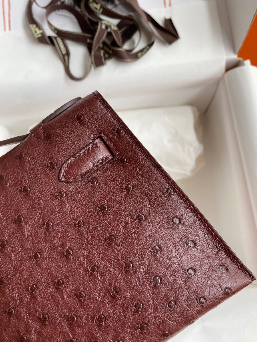 Hermes Kelly Pochette Handmade Bag In Bordeaux Ostrich Leather - Image 6