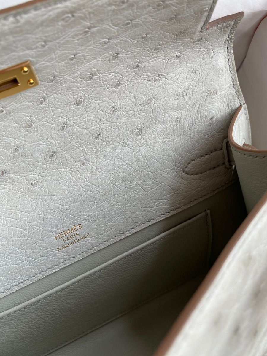 Hermes Kelly Pochette Handmade Bag In Pearl Grey Ostrich Leather - Image 9