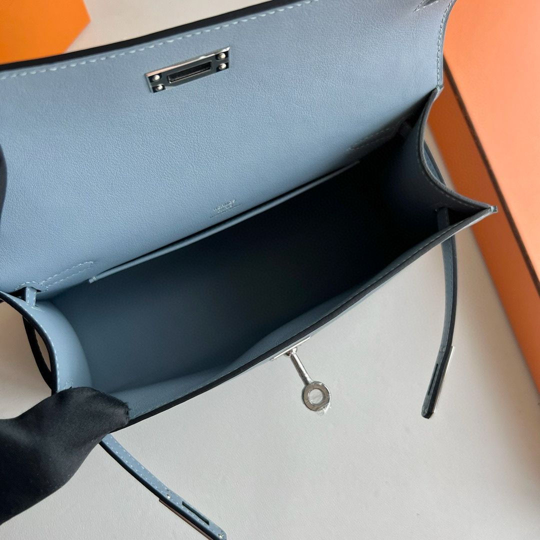 Hermes Kelly Pochette Handmade Bag in Blue Lin Swift Calfskin - Image 6