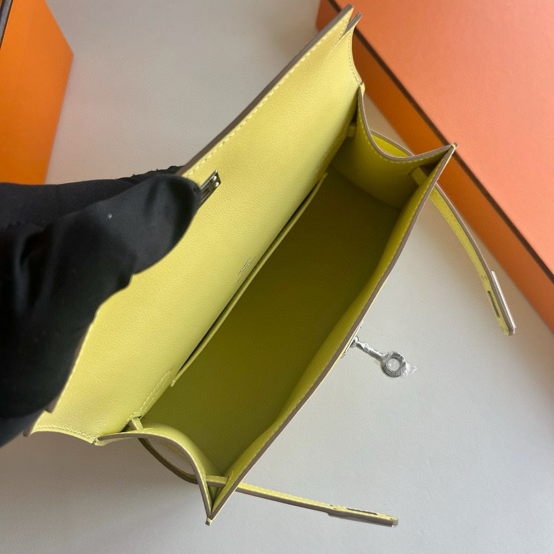 Hermes Kelly Pochette Handmade Bag in Jaune Poussin Swift Calfskin - Image 6