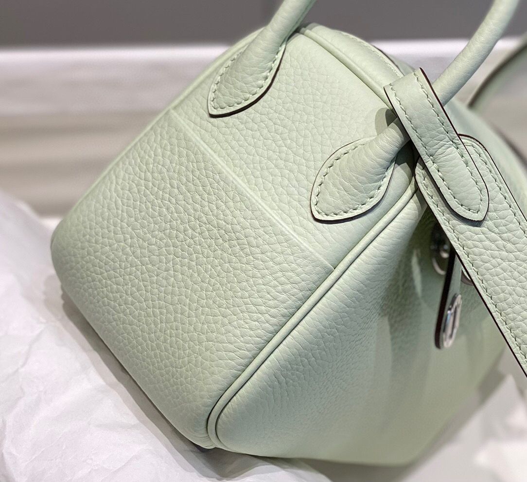Hermes Lindy Mini Bag In Vert Fizz Clemence Leather PHW - Image 7