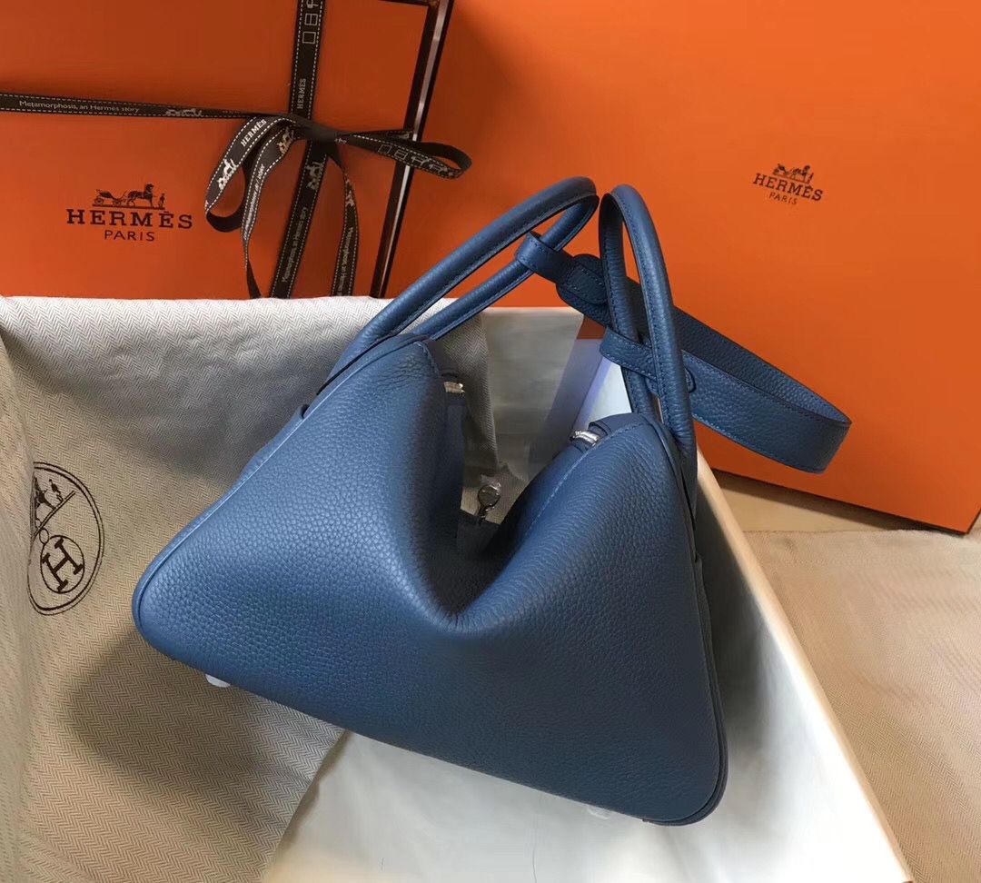 Hermes Lindy 26cm Bag In Blue Agate Clemence Leather PHW - Image 3