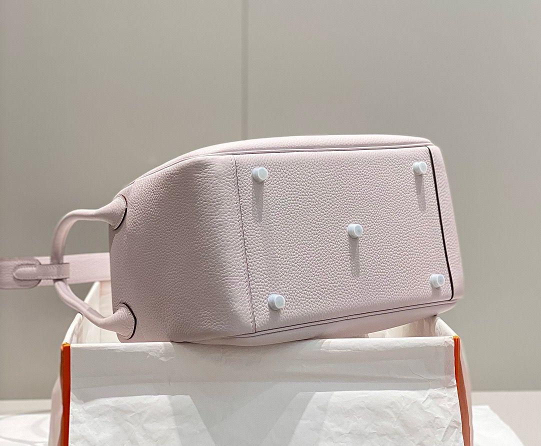Hermes Lindy 30cm Bag In Mauve Pale Clemence Leather PHW - Image 6