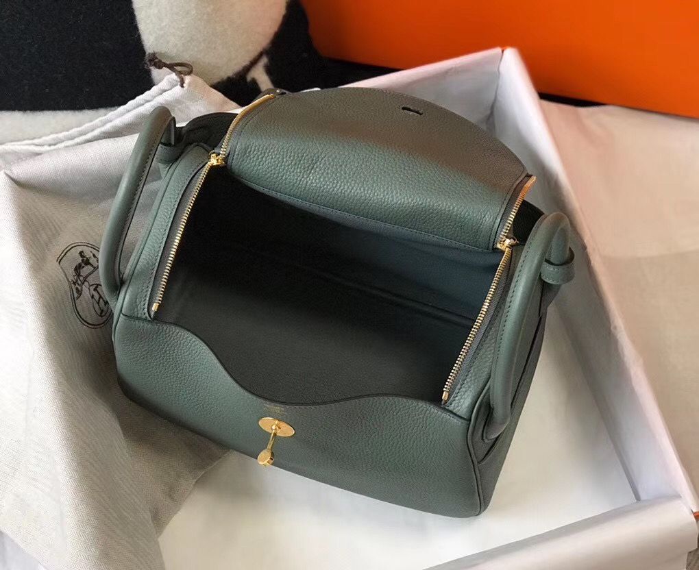 Hermes Lindy 30cm Bag In Vert Amande Clemence Leather GHW - Image 8