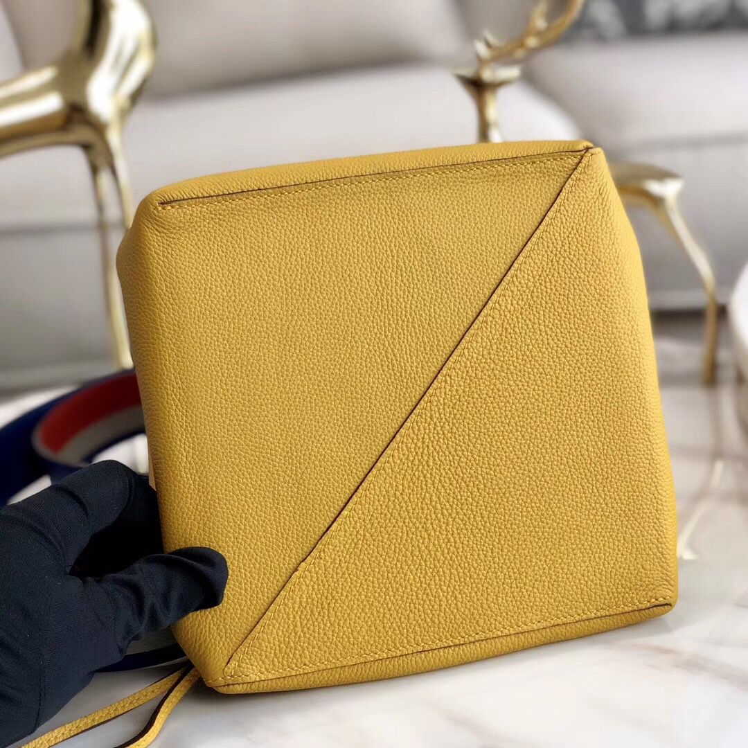Hermes Licol 17cm Bag In Yellow Evercolor Calfskin - Image 7