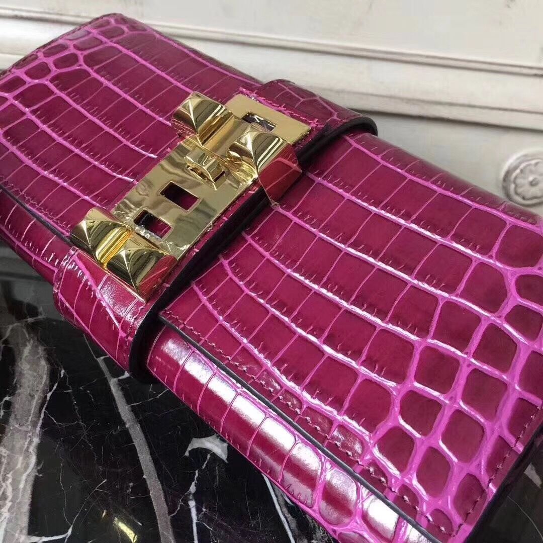 Hermes Medor Clutch Bag In Fuchsia Crocodile Leather - Image 4