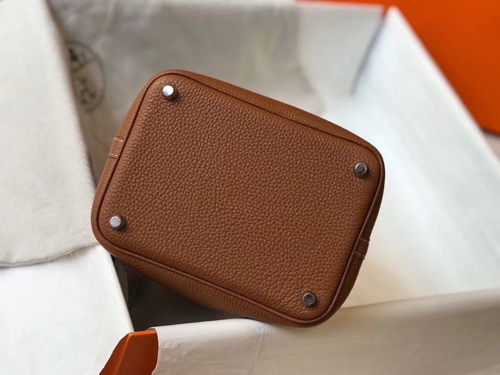 Hermes Picotin Lock 18 Bag In Gold Clemence Leather - Image 4