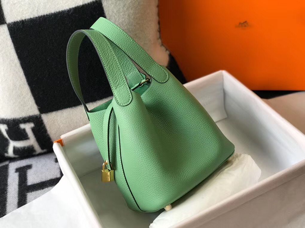 Hermes Picotin Lock 18 Bag In Vert Criquet Clemence Leather - Image 3
