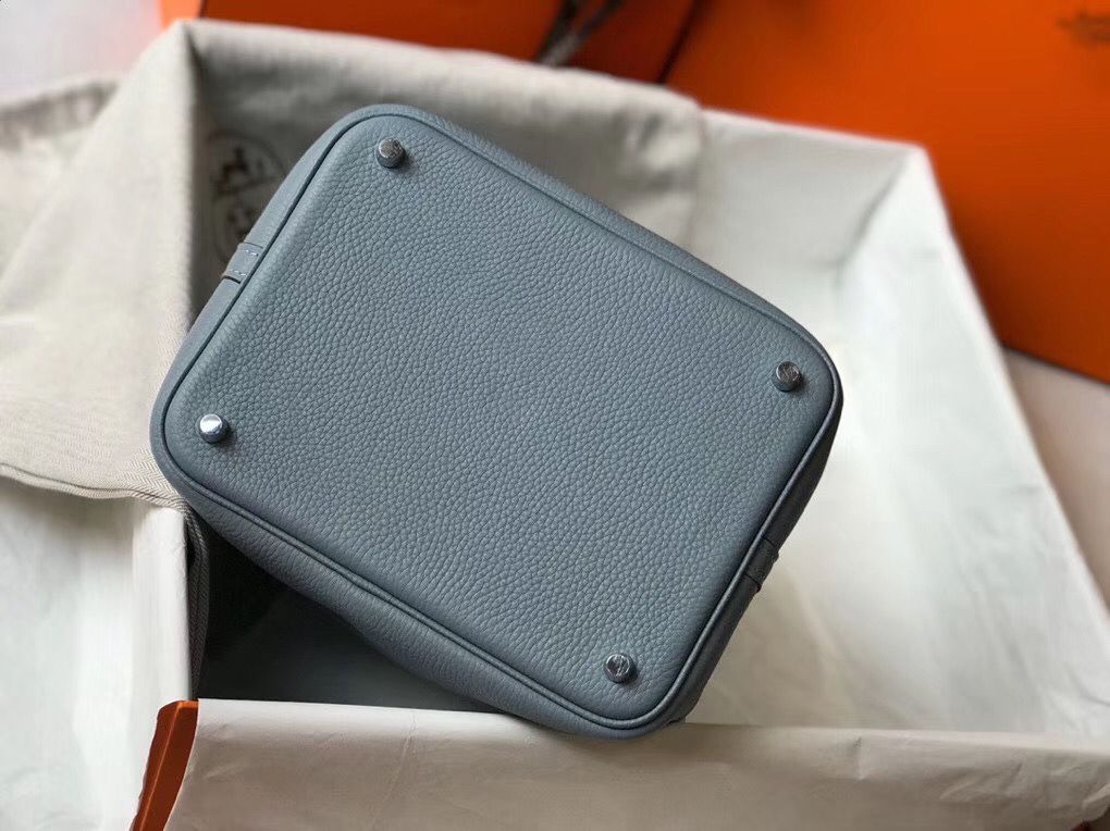 Hermes Picotin Lock 22 Bag In Blue Lin Clemence Leather - Image 4