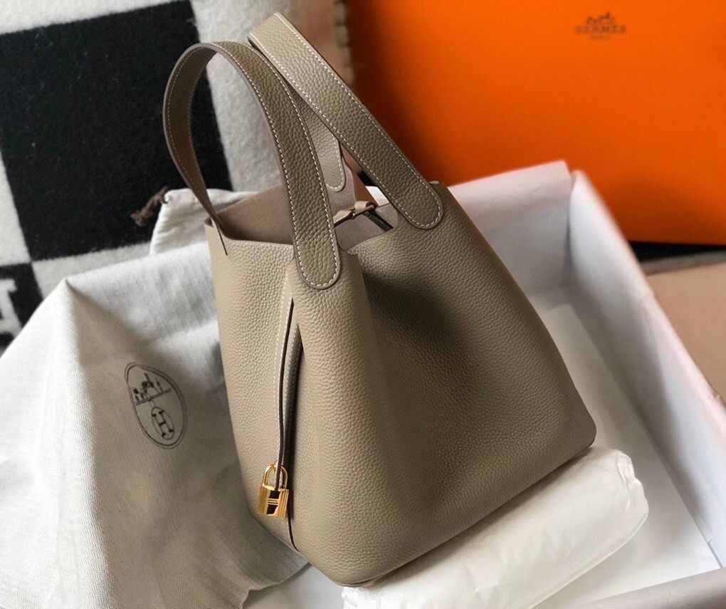 Hermes Picotin Lock 22 Bag In Tourterelle Clemence Leather - Image 3