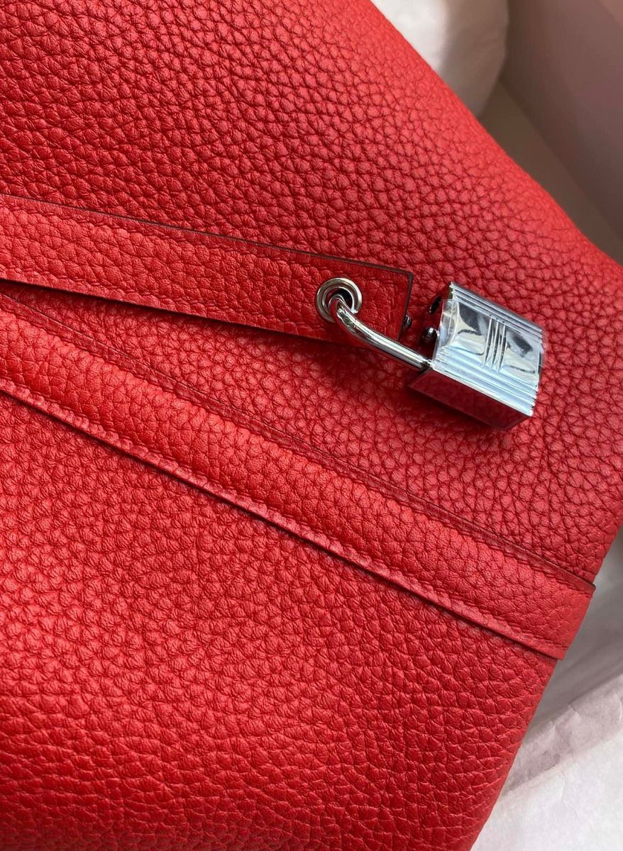Hermes Picotin Lock 18 Handmade Bag in Red Clemence Leather - Image 4