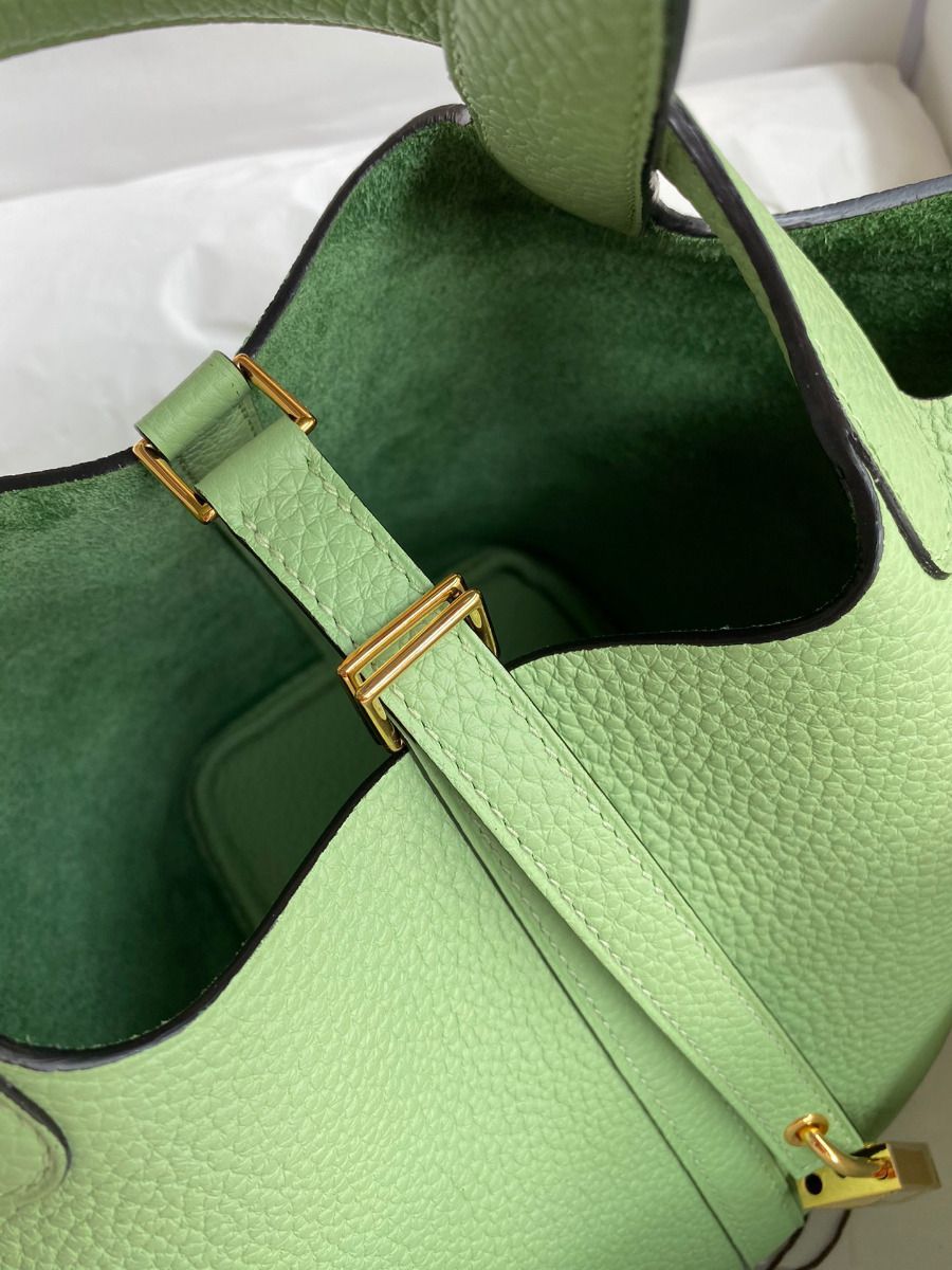 Hermes Picotin Lock 18 Handmade Bag in Vert Criquet Clemence Leather - Image 5