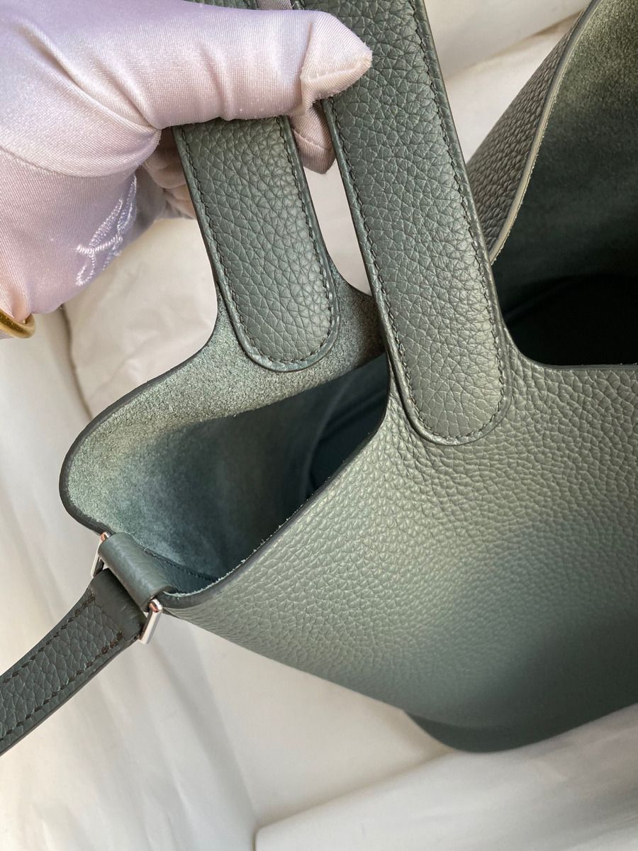 Hermes Picotin Lock 22 Handmade Bag in Vert Amande Clemence Leather - Image 9