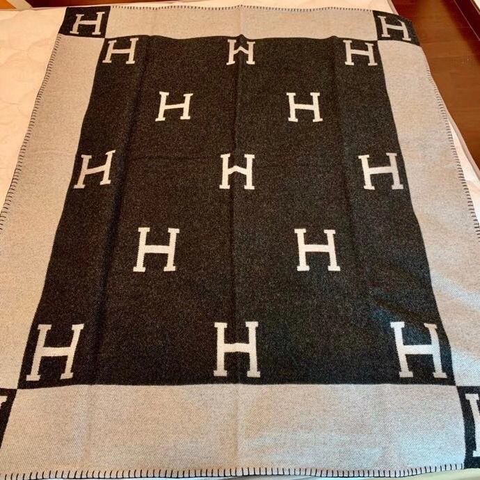 Hermes Black Avalon Throw Blanket - Image 8