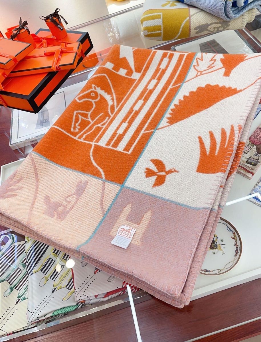 Hermes Avalon Epopee Blanket in Mandarine Wool and Cashmere - Image 5