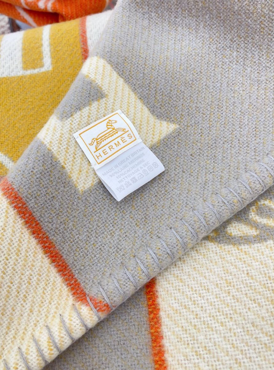 Hermes Avalon Epopee Blanket in Jaune Wool and Cashmere - Image 8