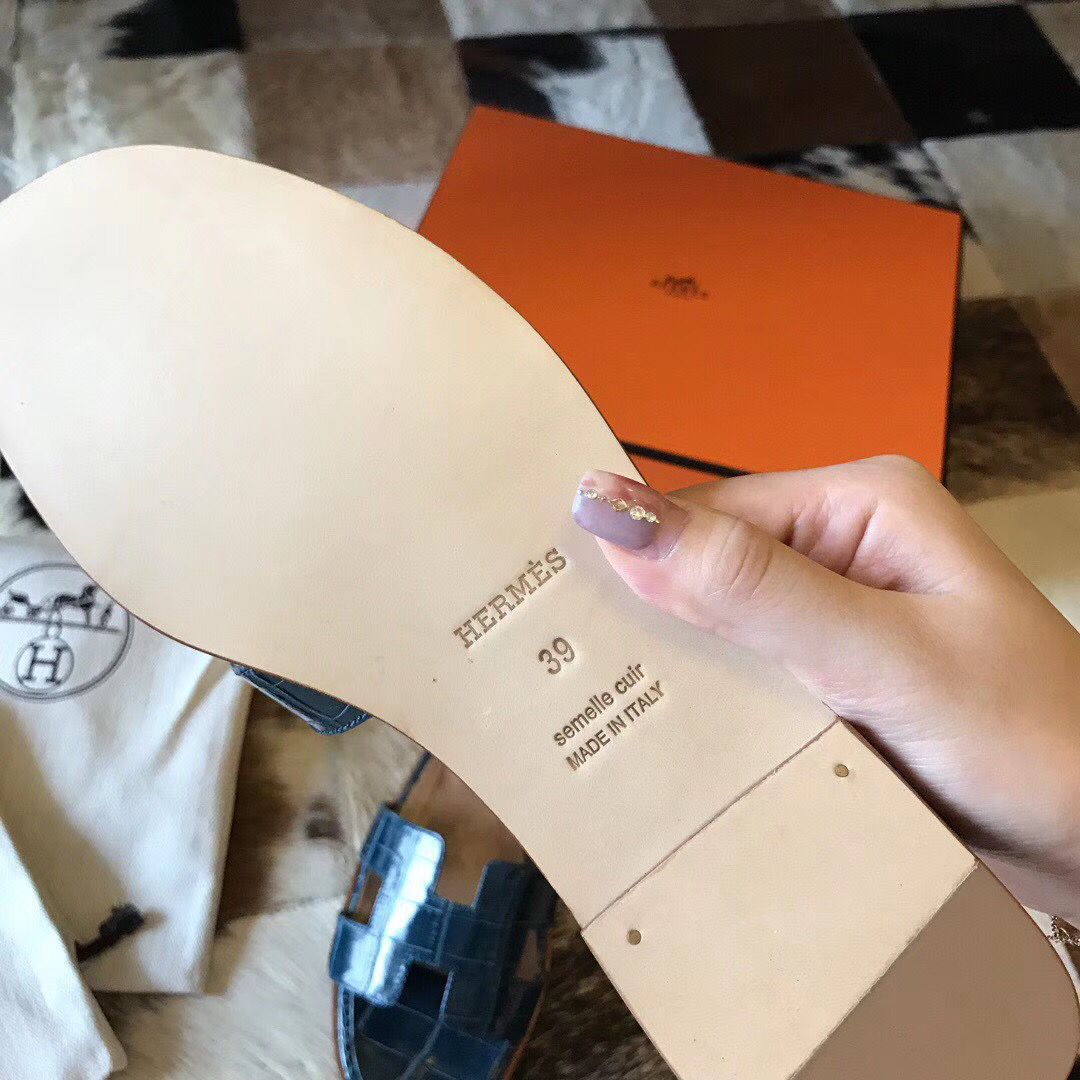 Hermes Oran Sandals In Blue Shiny Niloticus Crocodile - Image 6