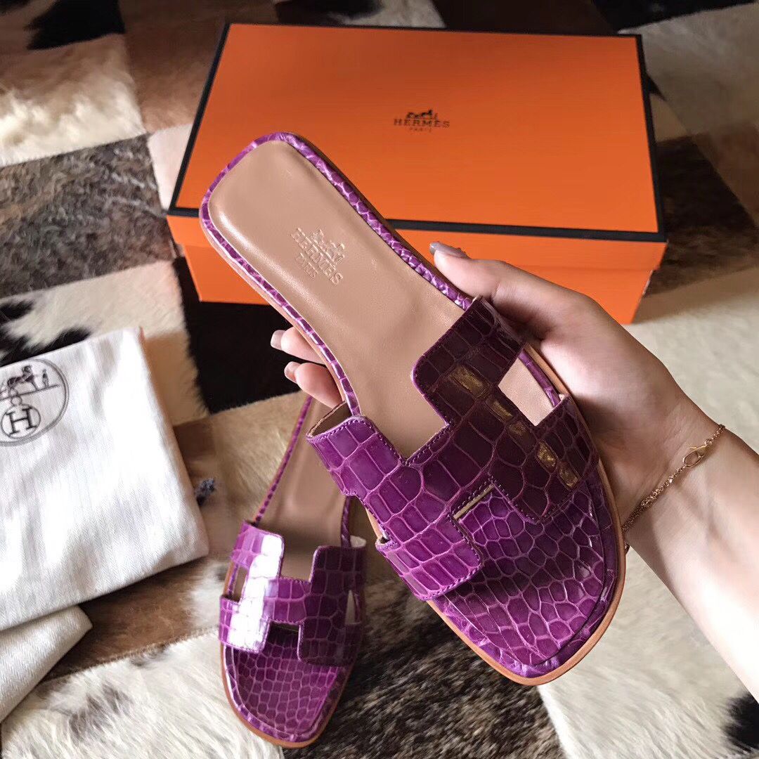 Hermes Oran Sandals In Purple Shiny Niloticus Crocodile - Image 6