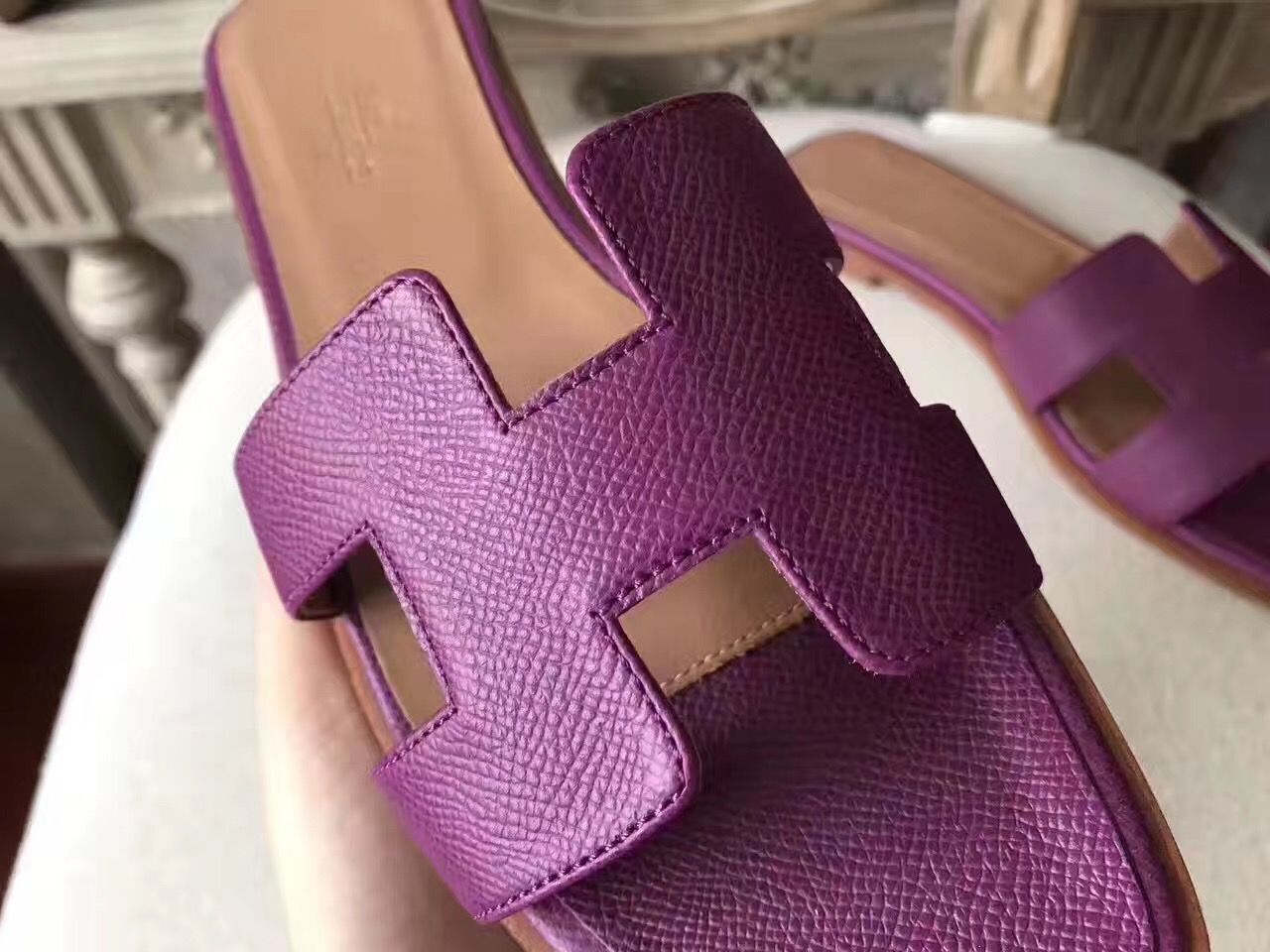 Hermes Oran Sandals In Cyclamen Epsom Leather - Image 7