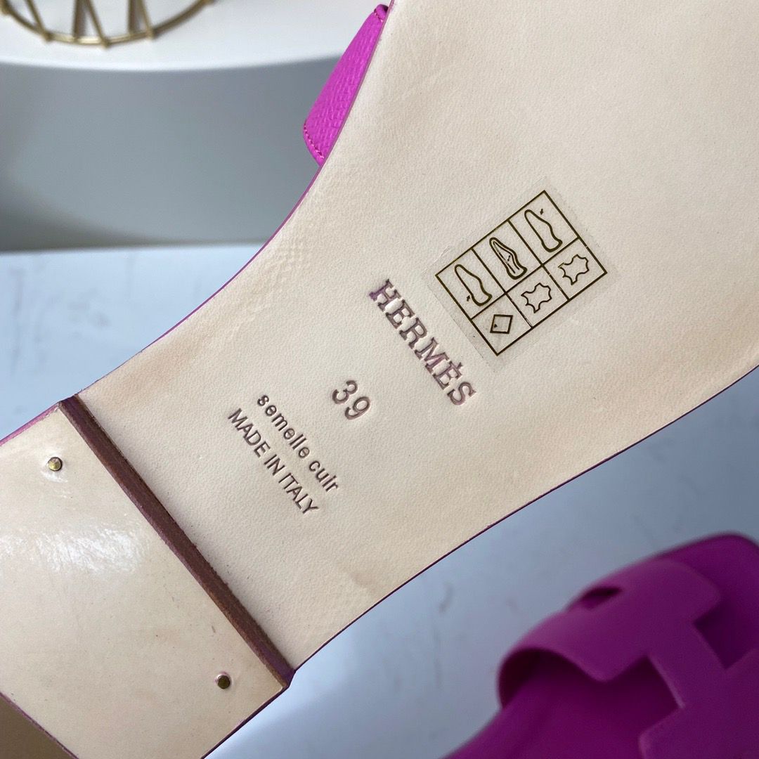 Hermes Oran Slide Sandals In Magnolia Epsom Calfskin - Image 7