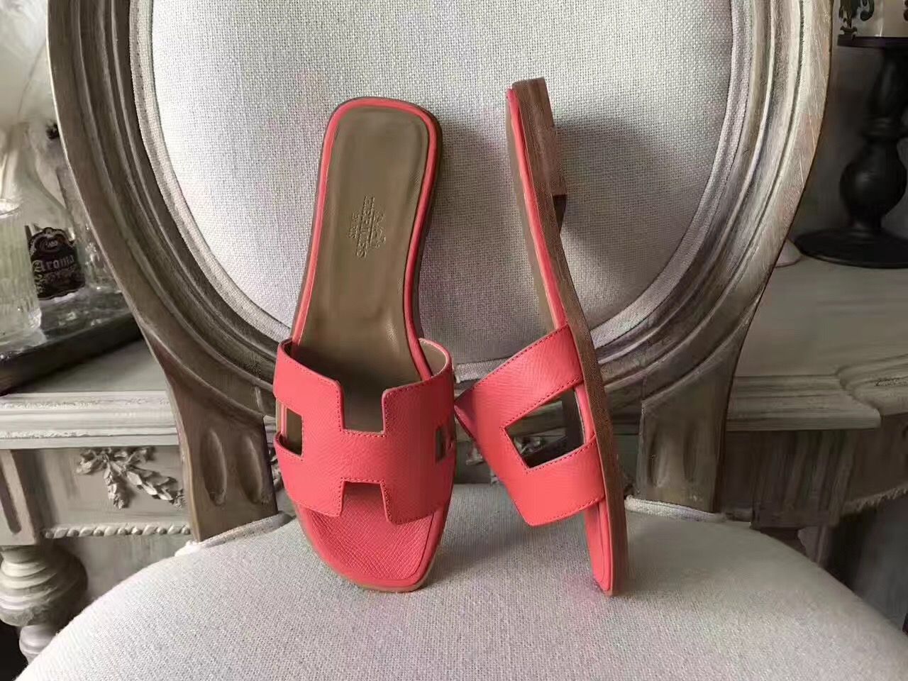 Hermes Oran Sandals In Rose Azalee Epsom Leather - Image 3