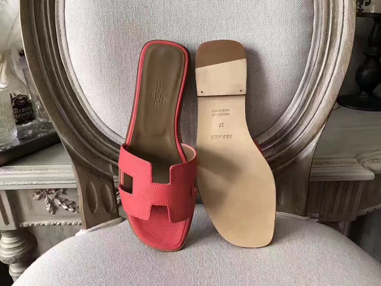 Hermes Oran Sandals In Rose Azalee Epsom Leather - Image 4