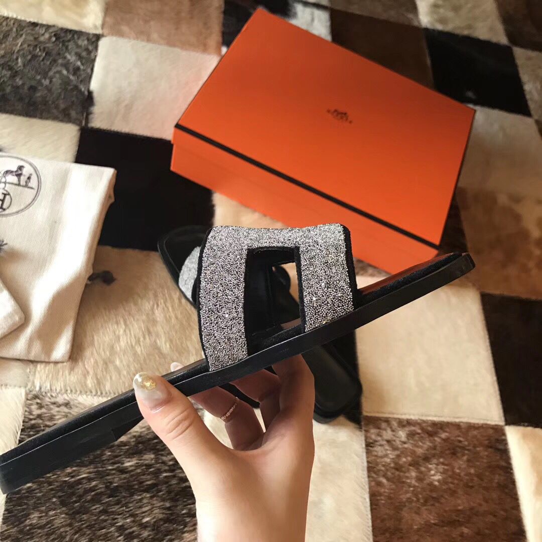 Hermes Oran Sandals In Black Suede With Crystal - Image 5