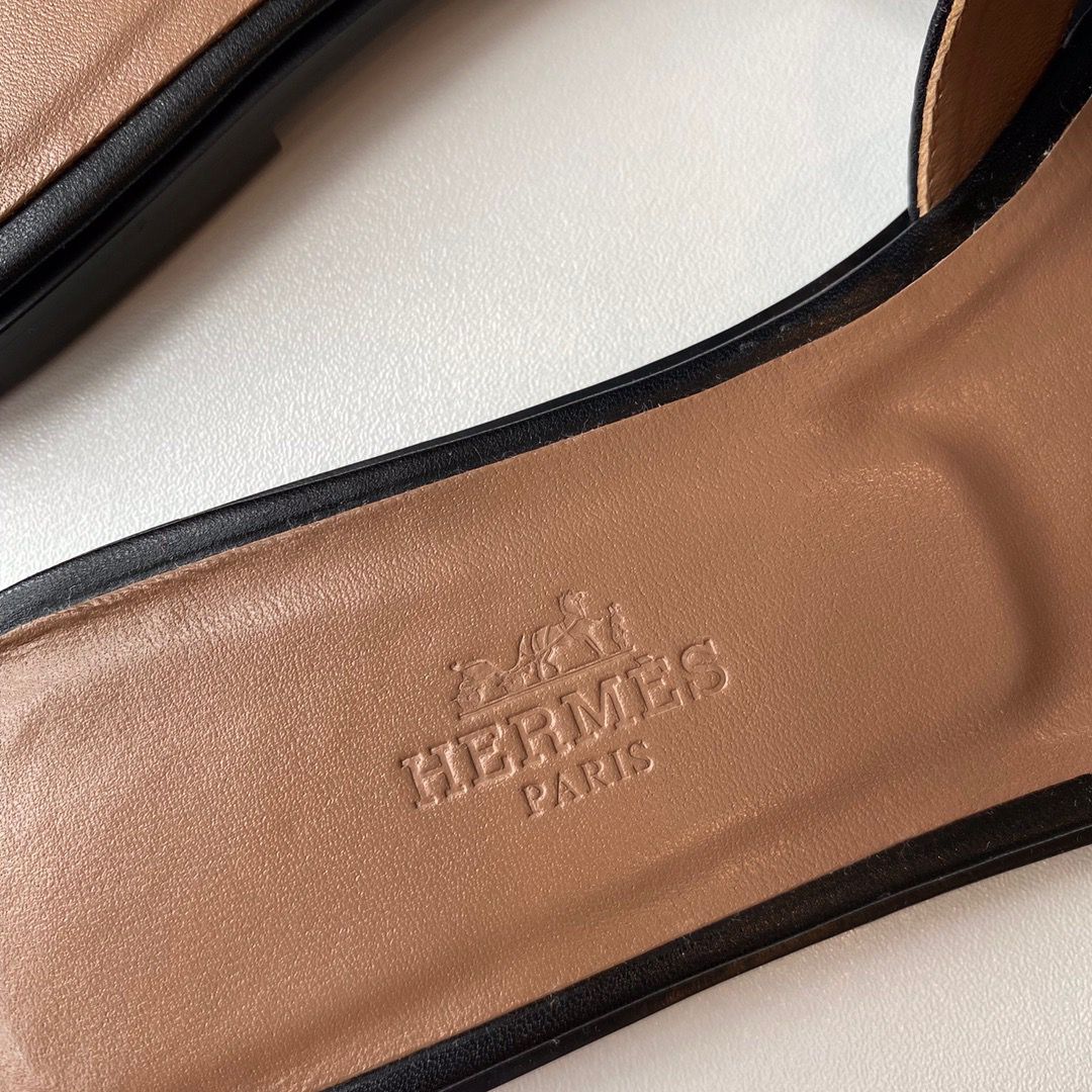 Hermes Oran Slide Sandals In Black Swift Calfskin - Image 5