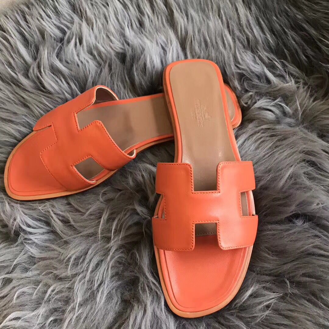 Hermes Oran Sandals In Orange Swift Leather - Image 3