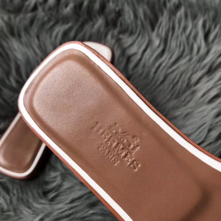 Hermes Oran Sandals In White Swift Leather - Image 5