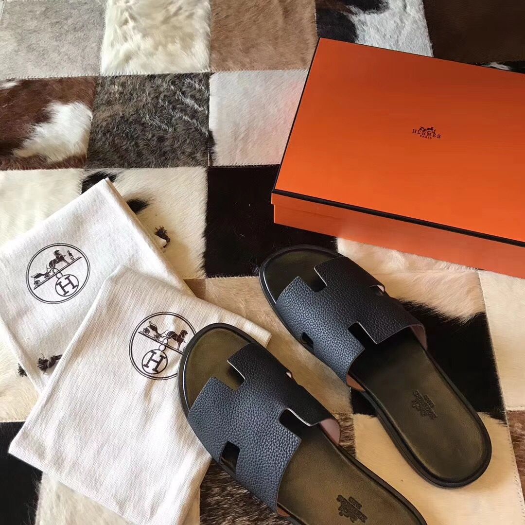 Hermes Izmir Sandals In Black Clemence Leather - Image 6