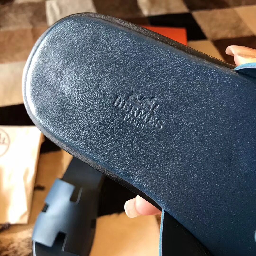 Hermes Izmir Sandals In Colvert Epsom Leather - Image 3