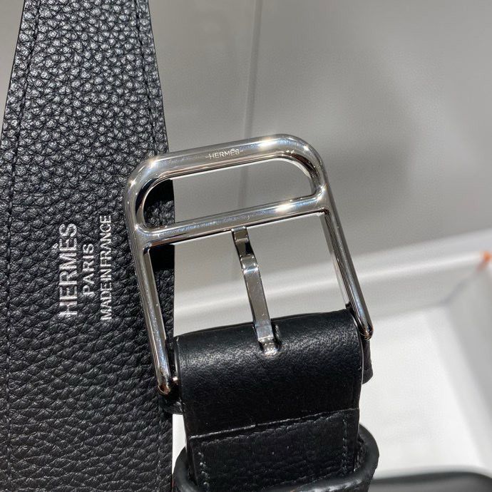 Hermes Steve Light Junior Messenger Bag in Black Clemence Leather - Image 6