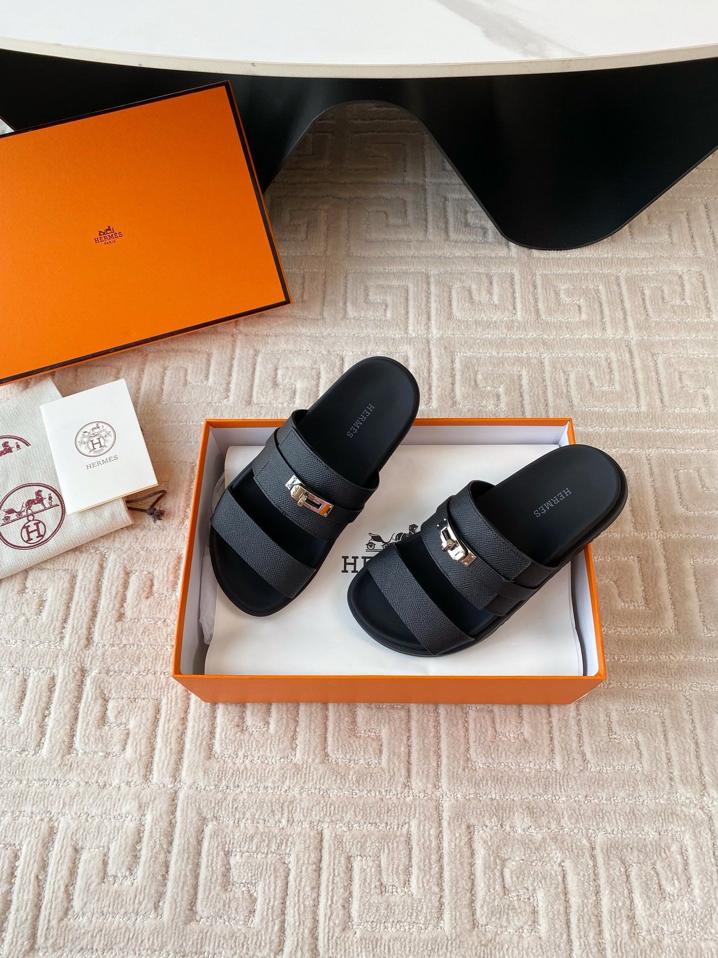 Hermes Men's Jackson Sandal in Black Epsom Calfskin - Image 4