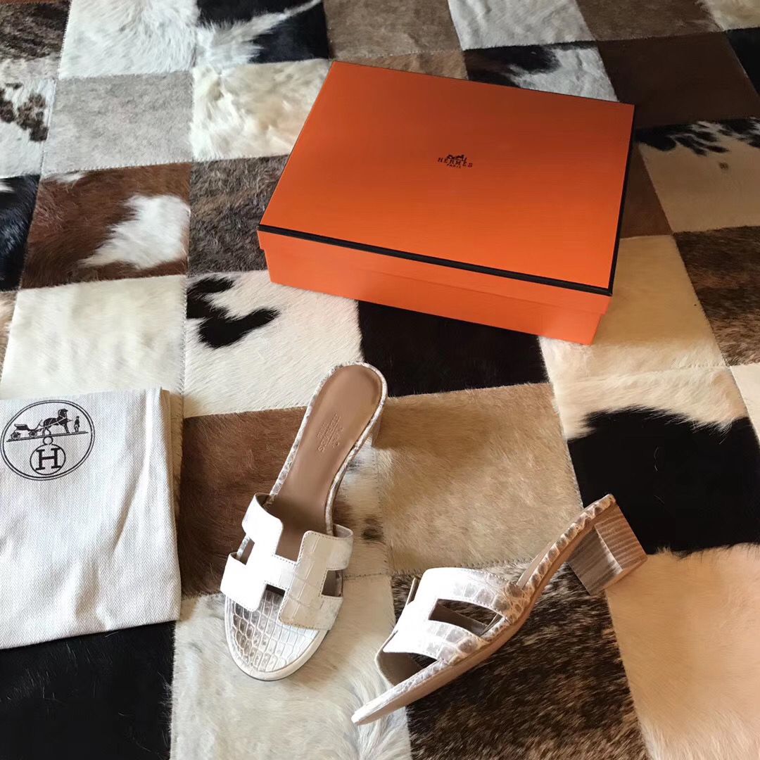 Hermes Oasis Sandals In Himalaya Matte Niloticus Crocodile - Image 7