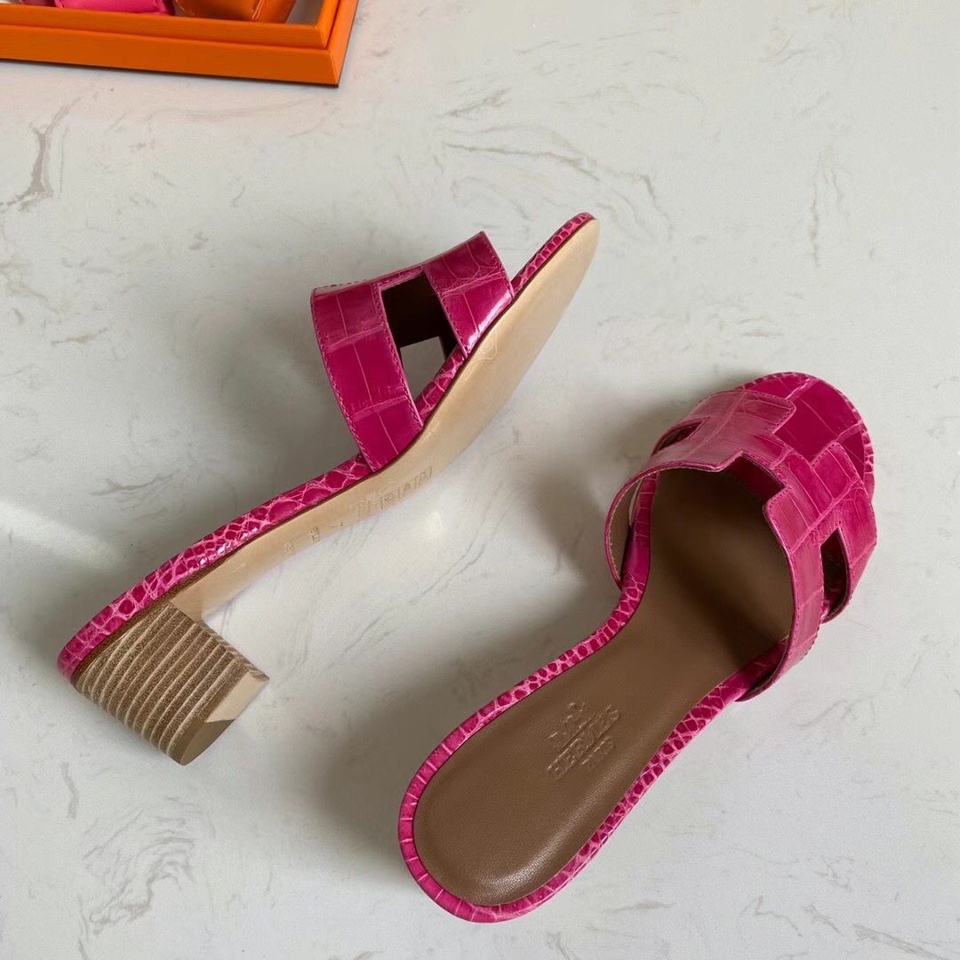 Hermes Oasis Sandals In Rose Red Shiny Niloticus Crocodile - Image 7