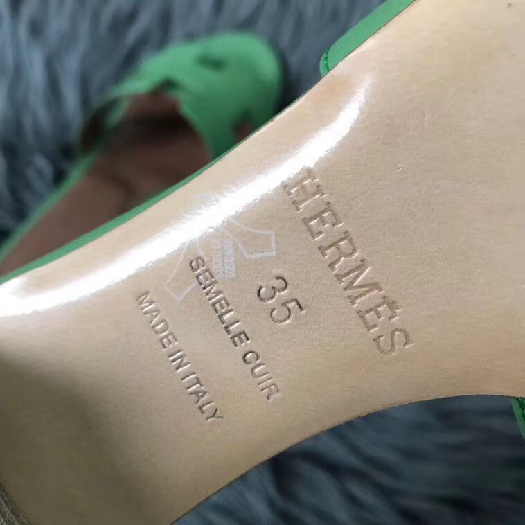 Hermes Oasis Sandals In Vert Criquet Epsom Leather - Image 6