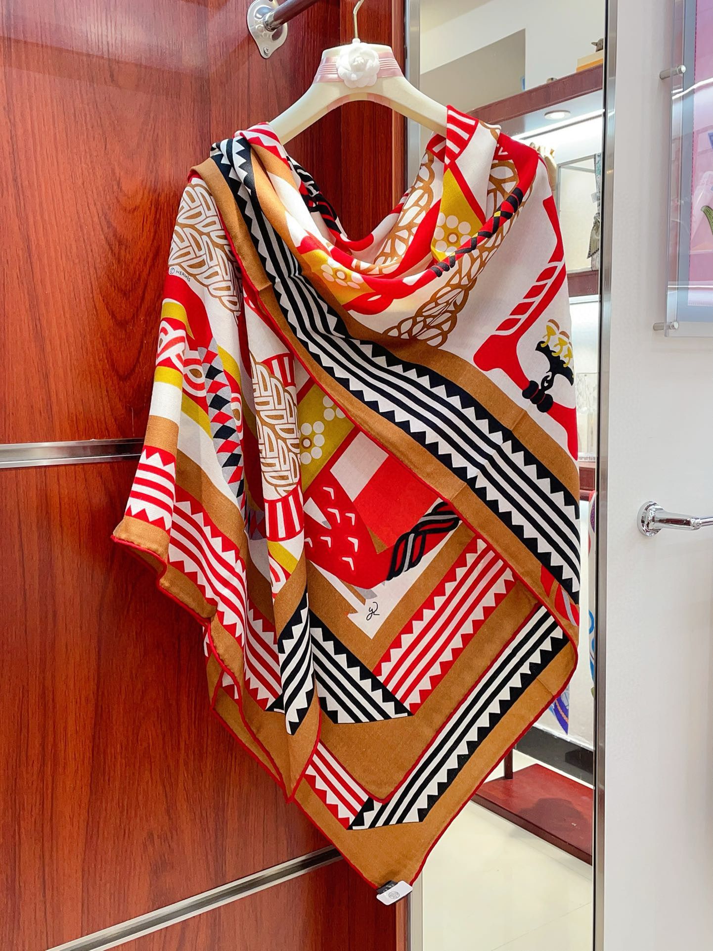 Hermes Noisette Fantaisie d'Etriers Shawl 140 - Image 6