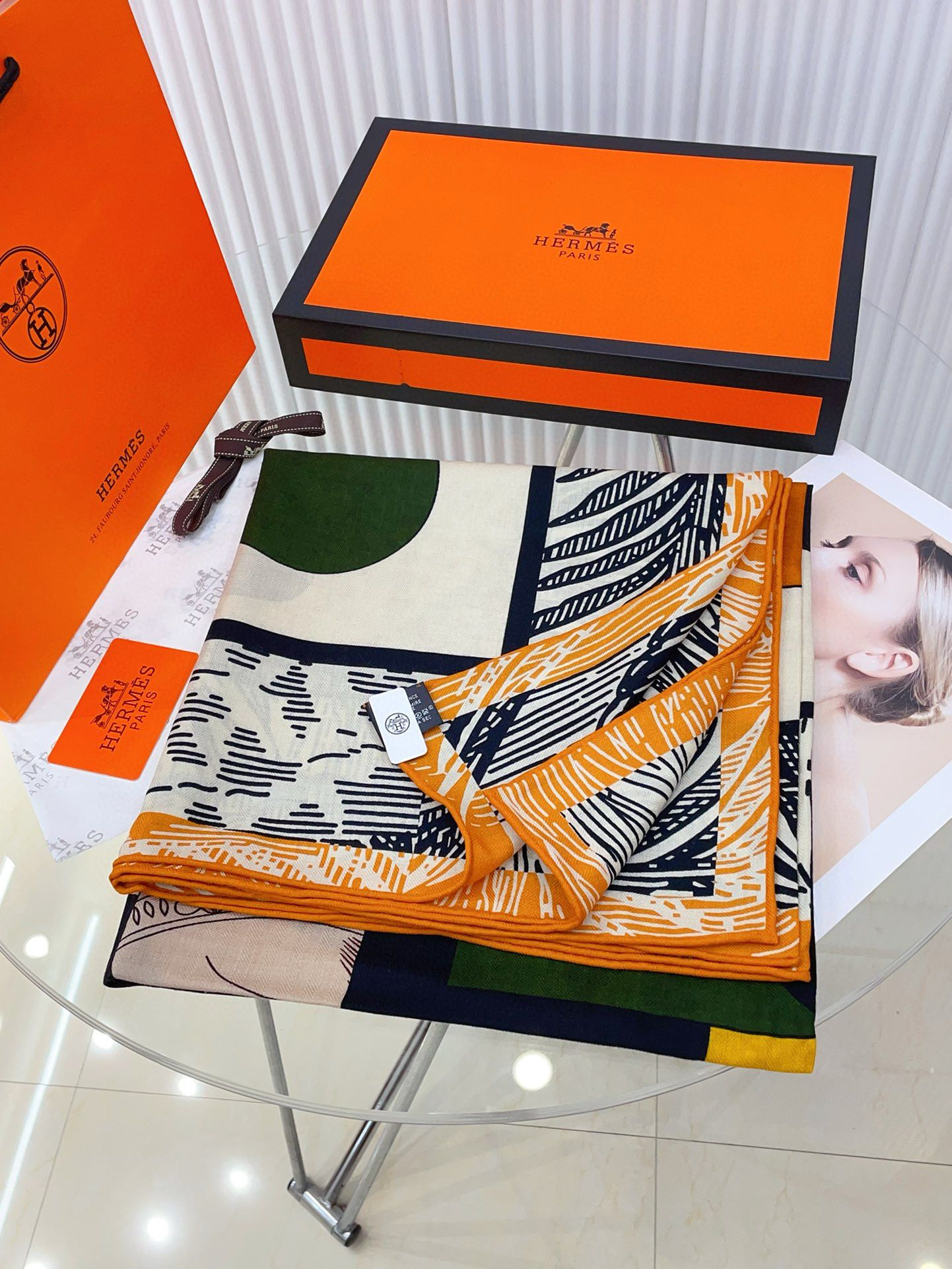 Hermes Black/White Cavalier en Formes Shawl 140 - Image 4