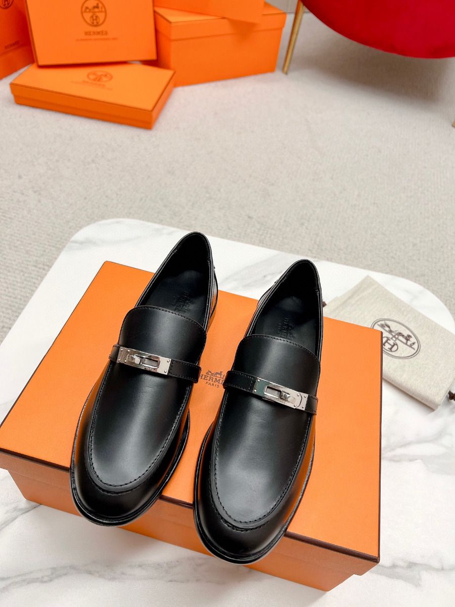Hermes Women's Destin Loafers in Black Leather - Image 3