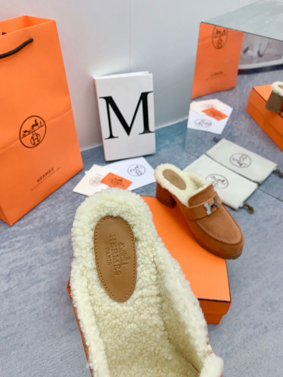 Hermes Flore 60 Mules in Brown Suede with Shearling - Image 6