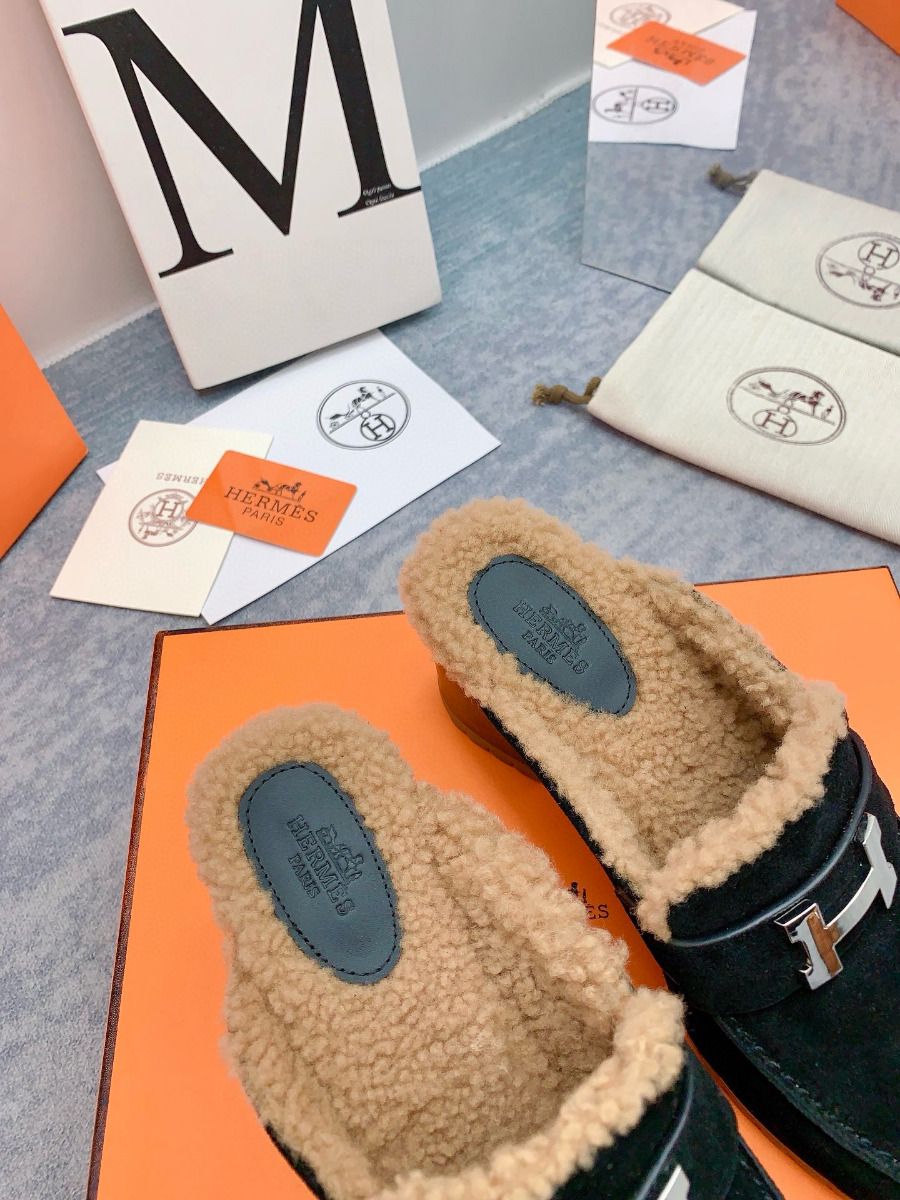 Hermes Flore 60 Mules in Black Suede with Shearling - Image 9