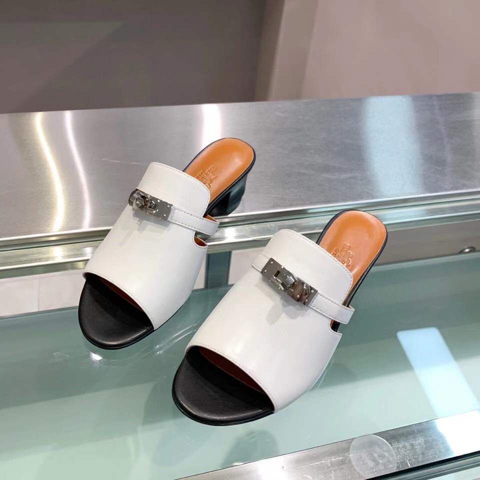 Hermes Candy 40mm Sandals In White Calfskin - Image 8