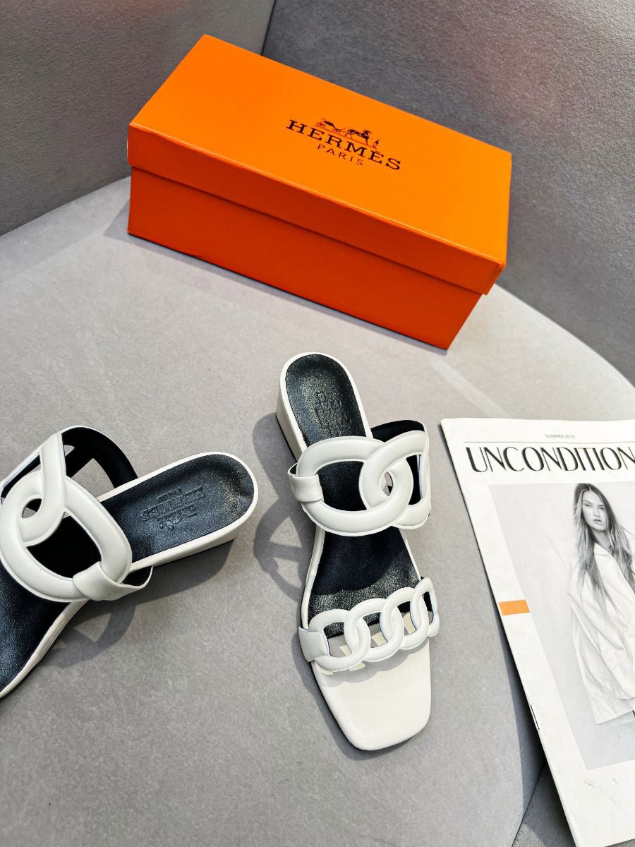 Hermes Figari 55mm Wedge Sandals In Ivory Nappa Leather - Image 3