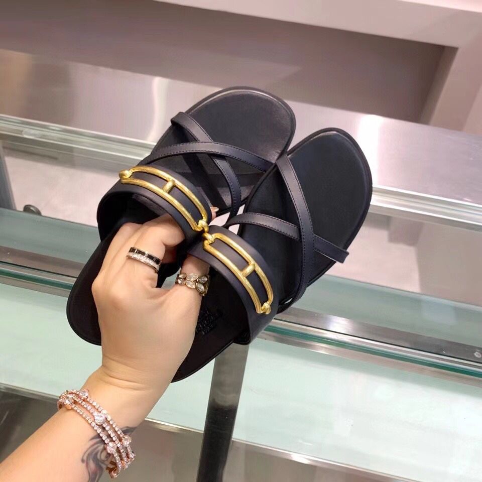 Hermes Claire Sandals In Black Calfskin - Image 3